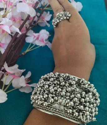 GHUNGROO BRACELET WITH RING 1