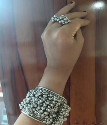 GHUNGROO BRACELET WITH RING 2