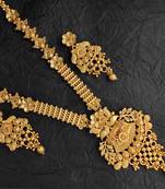 Gold Plated Necklace Set In Fancy Design