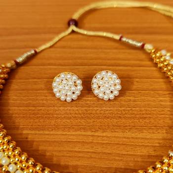 White necklace-sets 2