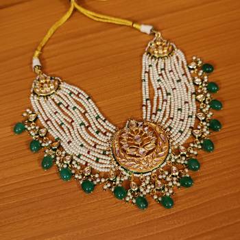 Green necklace-sets 2