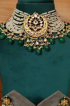 Green necklace-sets