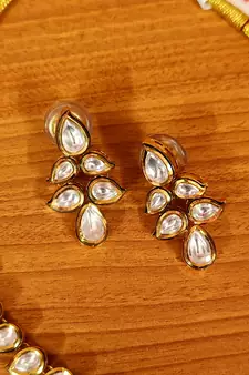 White necklace-sets