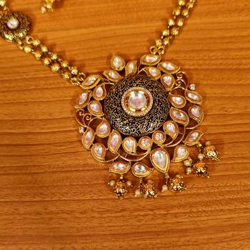 Gold necklace-sets 4