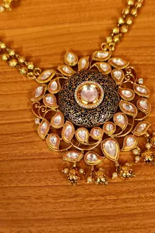 Gold necklace-sets