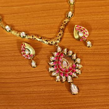 Pink necklace-sets 2