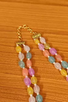 Multicolor necklaces