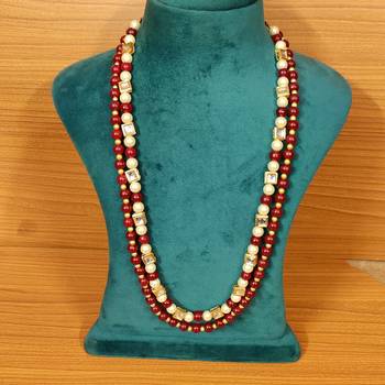 Red necklaces 1