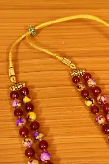 Multicolor necklaces