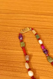 Multicolor necklaces