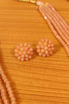 Beige necklace-sets