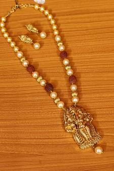 Gold necklace-sets