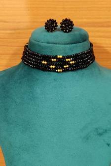 Black necklace-sets