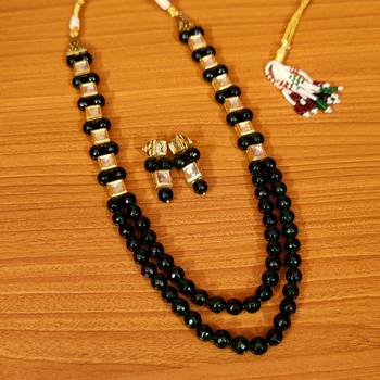 Green necklace-sets 3