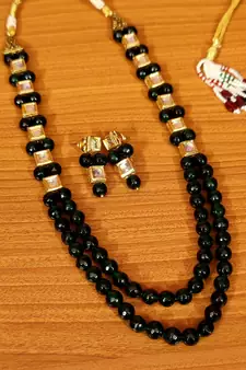 Green necklace-sets