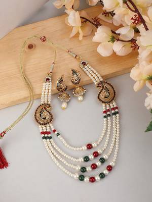 White pearl jewellery 2