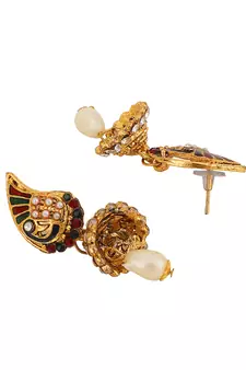 White pearl jewellery