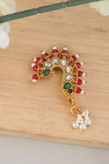 Purple cubic zirconia nose-ring