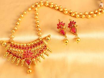 Gorgeous Goldplated Designer Pink Huge Pendant Short Haar 1