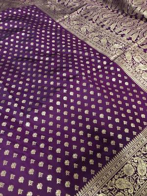 KORAMS DESIGN BANARASI SILK PURPLE FLORAL DESIGN ZARI WOVEN BORDER PARTY WEAR SAREE WITH BLOUSE  6