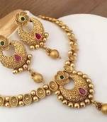 Alyesha Latest Stylish Choker Traditional Necklace Jewellery Set for Women