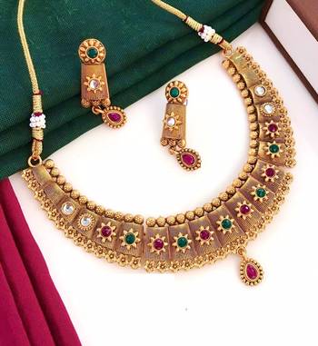 Alyesha Latest Stylish Choker Traditional Necklace Jewellery Set for Women 1