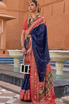 Blue Printed Silk Blend Saree With Blouse