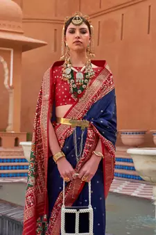 Blue Printed Silk Blend Saree With Blouse