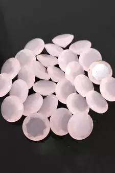 Natural Rose Quartz at Wholesale Rate 5.25 Ratti 4.77 Carat Faceted Oval Shape गुलाबी स्फटिक Loose Gemstone Ratan 1 Pcs