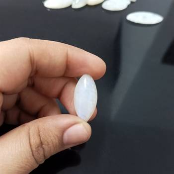 Natural Rainbow Moonstone at Wholesale Rate 7.25 Ratti 6.89 Carat Marquise Shape चंद्रकांत Loose Gemstone Ratan 1 Pcs 4