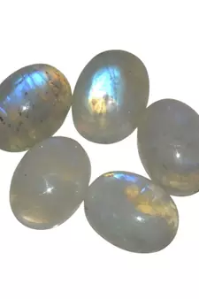 Natural Rainbow Moonstone at Wholesale Rate 10.25 Ratti 9.25 Carat Oval Shape चंद्रकांत Loose Gemstone Rashi Ratan 1 Pcs