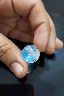 Natural Rainbow Moonstone at Wholesale Rate 7.25 Ratti 6.89 Carat Round Shape चंद्रकांत Loose Gemstone Rashi Ratan 1 Pcs