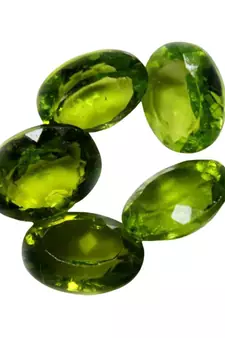 Natural Peridot at Wholesale Rate 2.25 Ratti 2.04 Carat Oval Shape मनी स्टोन Loose Gemstone Astrologers Jewellers 1 Pcs