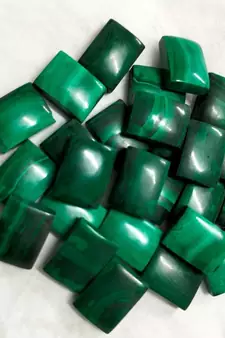 Natural Malachite at Wholesale Rate 4.25 Ratti 3.86 Carat Rectangle Shape दाना फ़िरंग Loose Gemstone Rashi Ratan 1 Pcs