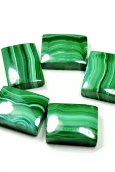 Natural Malachite at Wholesale Rate 5.25 Ratti 4.77 Carat Rectangle Shape दाना फ़िरंग Loose Gemstone Rashi Ratan 1 Pcs
