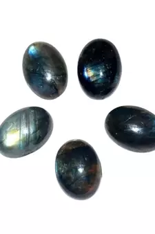 Natural Labradorite at Wholesale Rate 6.25 Ratti 5.68 Carat Oval Shape मोरपंखी Loose Gemstone Astrology Purpose 1 Pcs