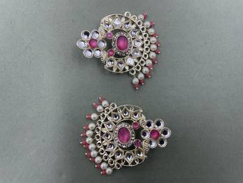 Gold Plated Stylish Pink Pearls Kundan Studded Jhumki Earrings 4