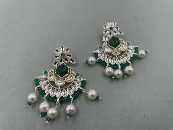 Gold Plated Floral Green Kundan Pearls Studded Jhumki Earrings 2