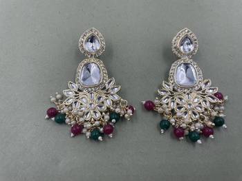 Gold Plated Classic Red Green Pearls Kundan Studded Jhumki Earrings 3