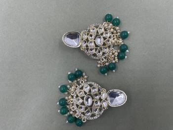 Gold Plated Stylish Green Pearls Kundan Studded Jhumki Earrings 3