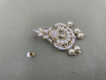 Gold Plated Stylish White Pearls Kundan Studded Jhumki Earrings 4