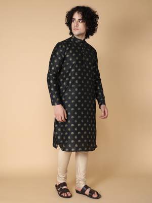 Tabard Black printed cotton kurta 4