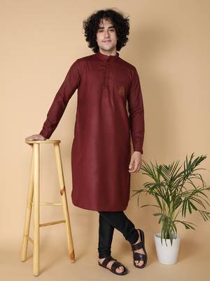 Tabard Maroon embroidered cotton kurta 1