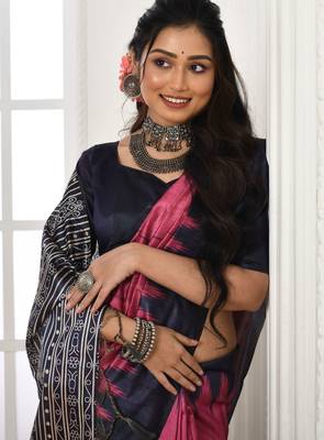 Pink printed tussar silk saree with blouse 3