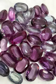 Alexandrite at Wholesale Rate Fine Quality 4.25 Ratti 3.86 Carat Oval Shape Loose Gemstone for Astrology Purpose 1 Pcs
