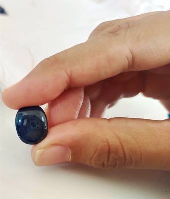 Natural Blue Sapphire at Wholesale Rate Fine Quality 2.25 Ratti 2.04 Carat Cabachon Oval Shape Loose Gemstone 1 Pcs 4