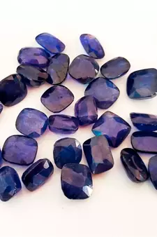 Natural Blue Sapphire at Wholesale Rate Fine Quality 8.25 Ratti 7.5 Carat Cushion Shape Nilam Loose Gemstone 1 Pcs