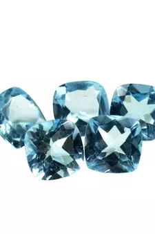 Natural Blue Topaz at Wholesale Rate Fine Quality 5.25 Ratti 4.77 Carat Cushion Shape Loose Gemstone 1 Pcs