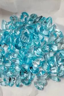 Natural Blue Topaz at Wholesale Rate Fine Quality 4.25 Ratti 3.86 Carat Pear Shape Loose Gemstone 1 Pcs