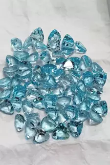 Natural Blue Topaz at Wholesale Rate Fine Quality 4.25 Ratti 3.86 Carat Trillion Shape Loose Gemstone 1 Pcs
